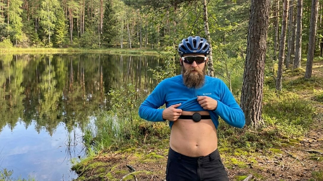Cyclist with Aidlab